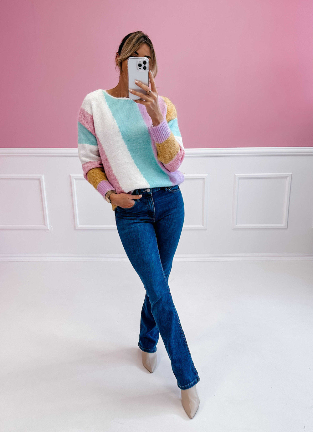 Sweter w poprzeczne wzory - pastelowy 4