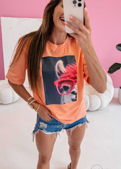 T- shirt z alpaką w okularach - brzoskwinka